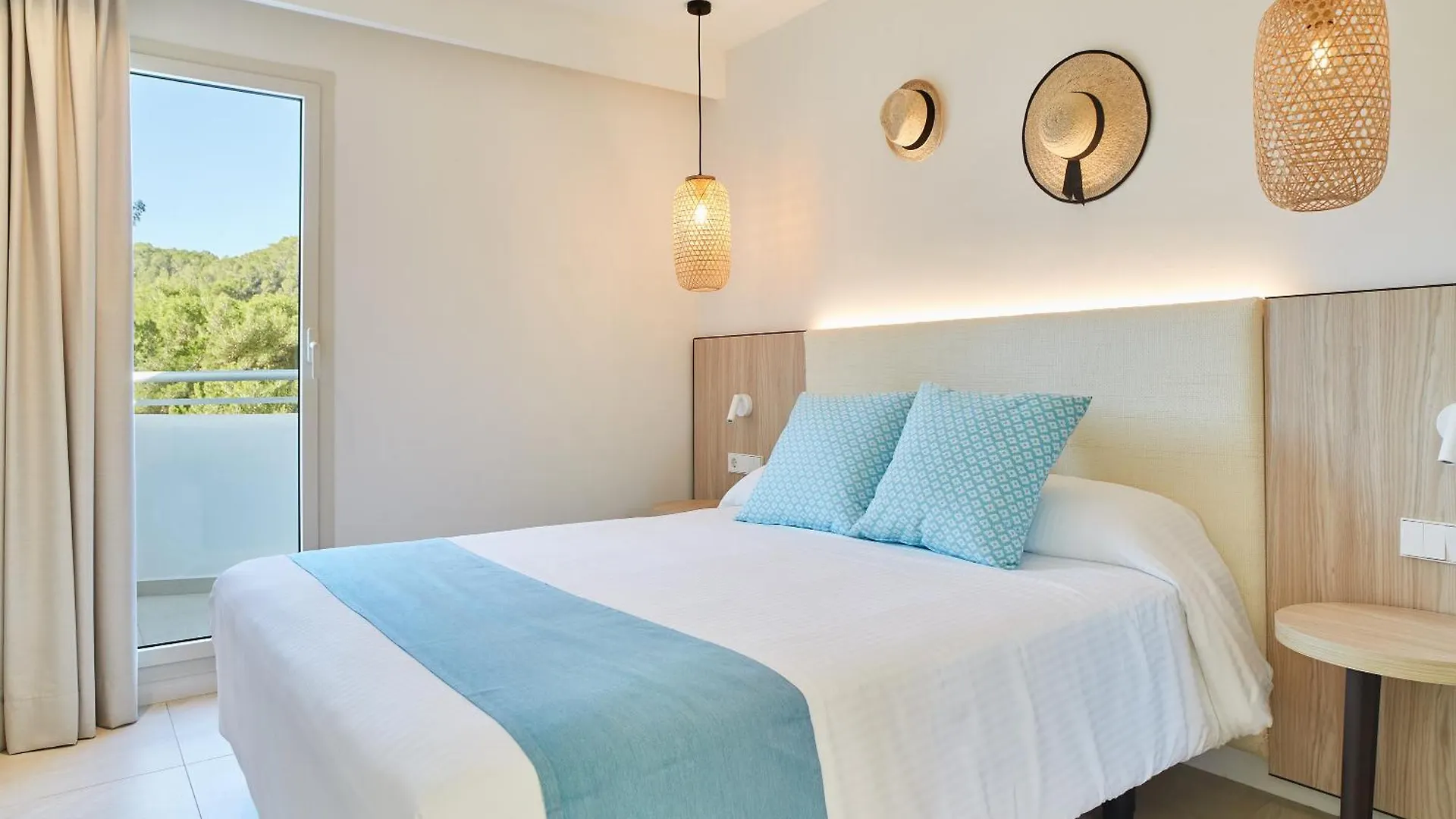 *** Aparthotel Apartamentos San Miguel Park & Esmeralda Mar Port de Sant Miguel Spanje