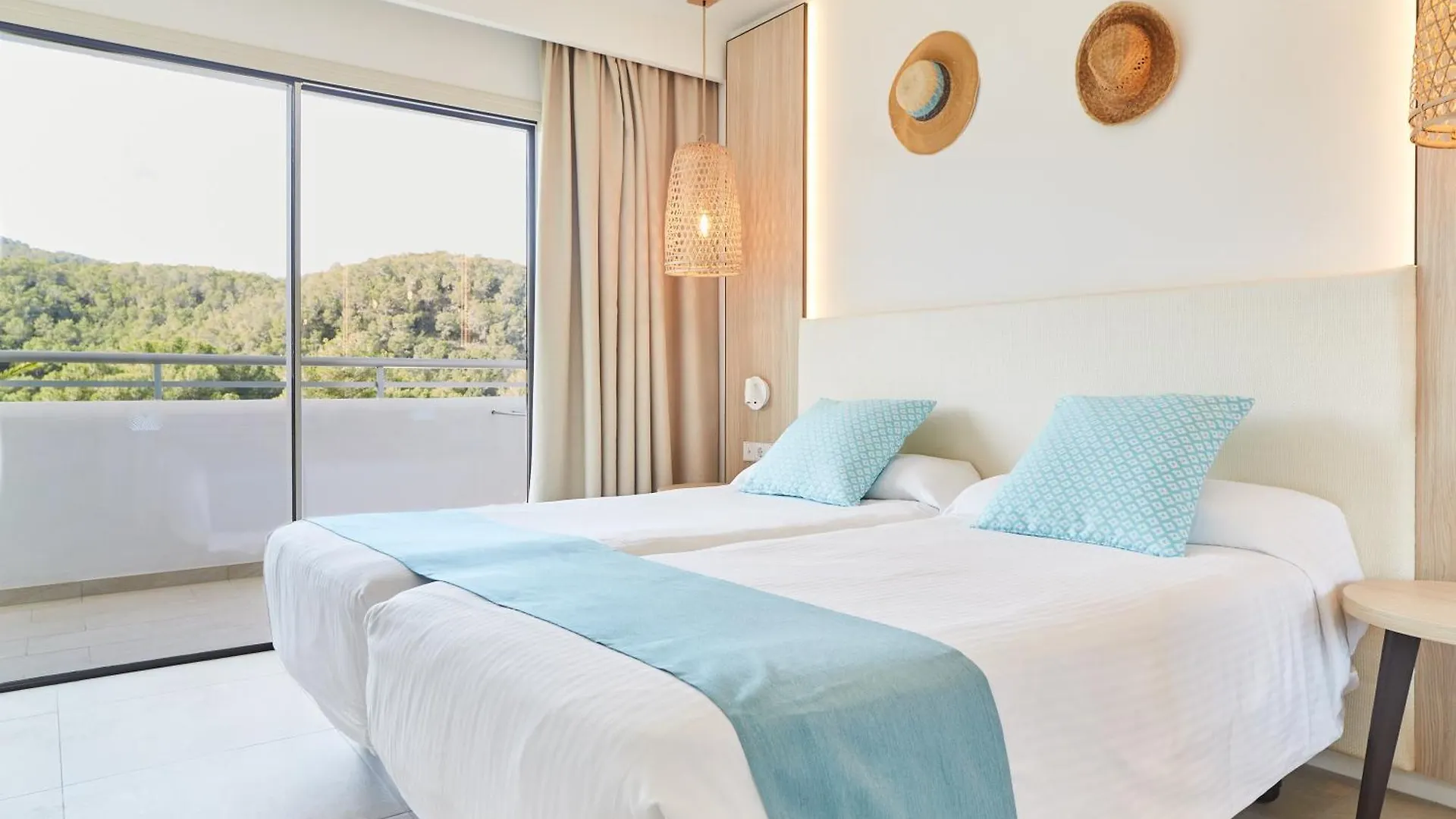 Aparthotel Apartamentos San Miguel Park & Esmeralda Mar Port de Sant Miguel