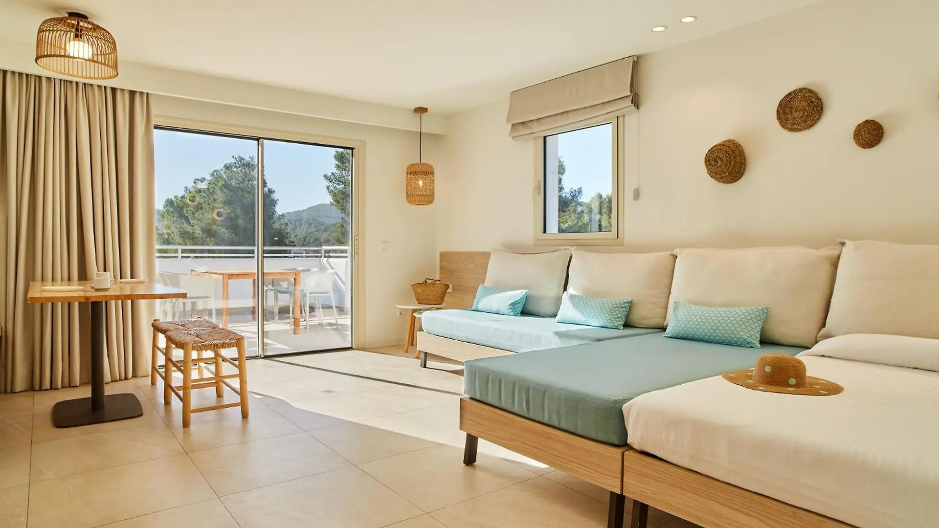 Aparthotel Apartamentos San Miguel Park & Esmeralda Mar Port de Sant Miguel