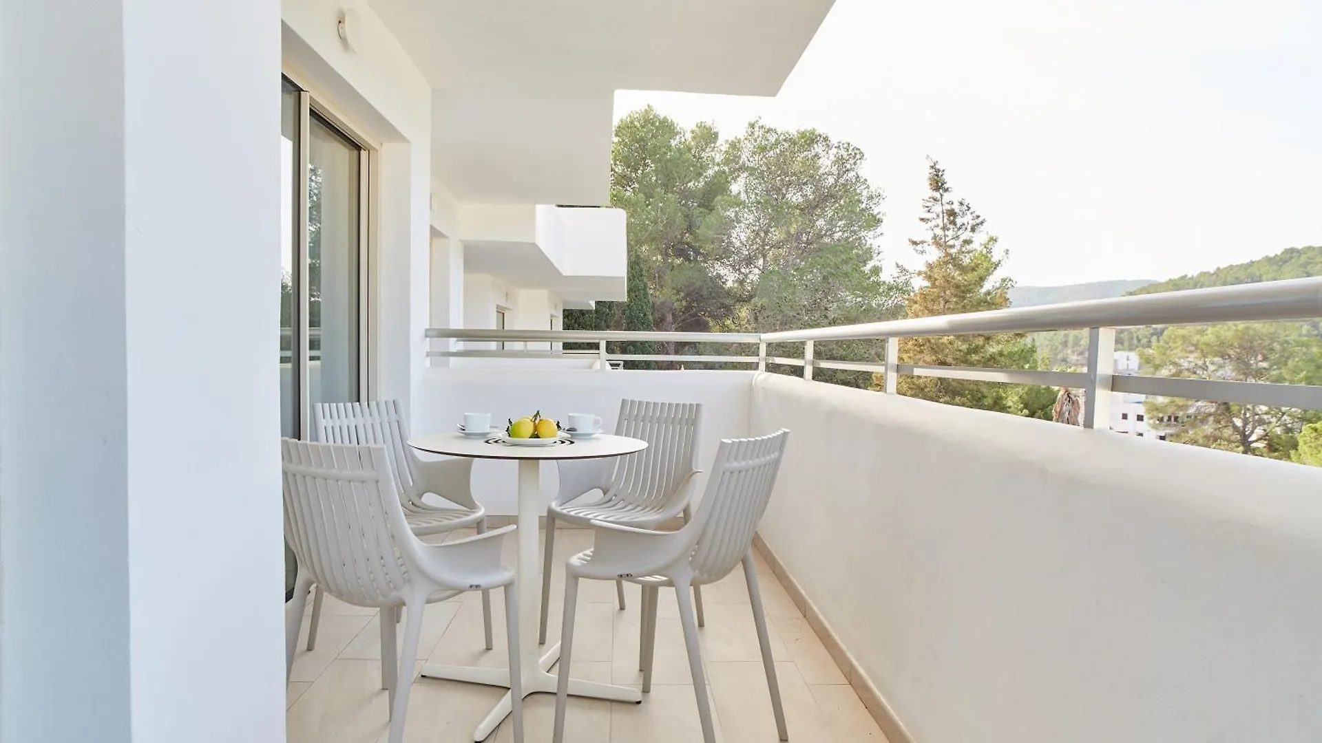 Aparthotel Apartamentos San Miguel Park & Esmeralda Mar Port de Sant Miguel